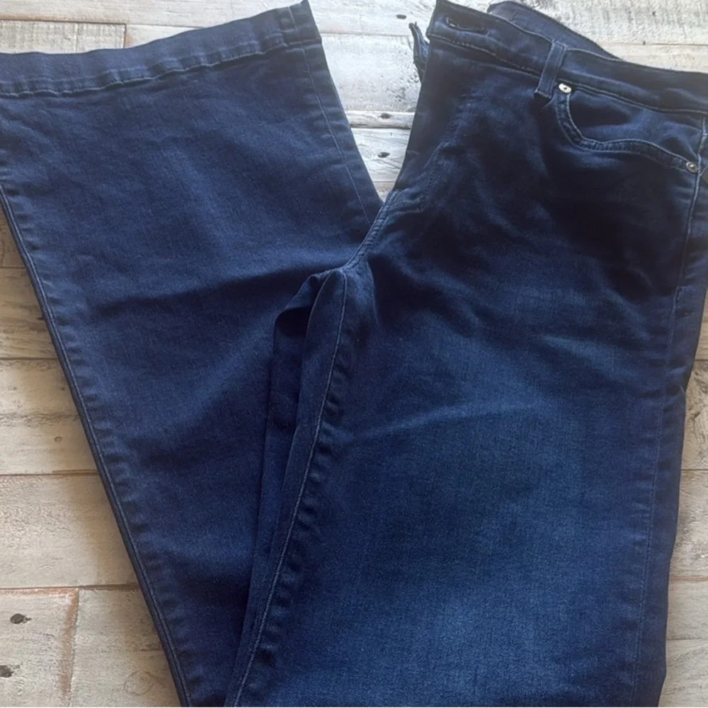 7 For All Mankind Dojo Indigo Flare Jeans - Picture 3 of 3